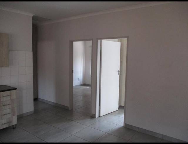 2 BEDROOM PROPERTY TO RENT IN LYNNWOOD